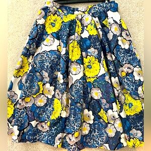 Karen Millen Beautiful Floral Full Lined Skirt with Pockets Size US 8